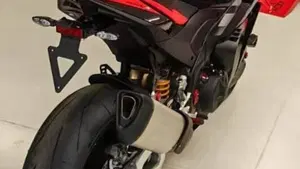 Aprilia RSV4 1100 Factory (2025 - 26)  (5)