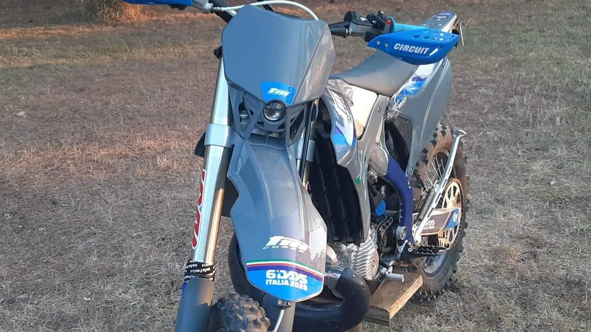Tm Moto EN 300 Fi ES 2T (2025)  (2)