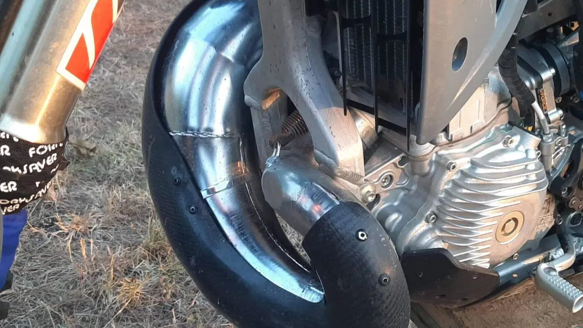 Tm Moto EN 300 Fi ES 2T (2025)  (12)