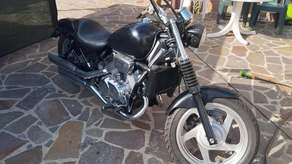 Honda VF 750 C (1985 - 01)  (5)