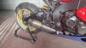 Honda CBR 1000 RR Fireblade (2008 - 11)  (9)