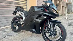 Honda CBR 600 RR (2009 - 12)  (2)