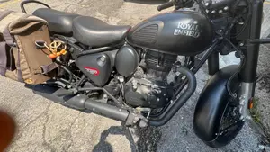 Royal Enfield Classic 350 (2021 - 26)  (4)