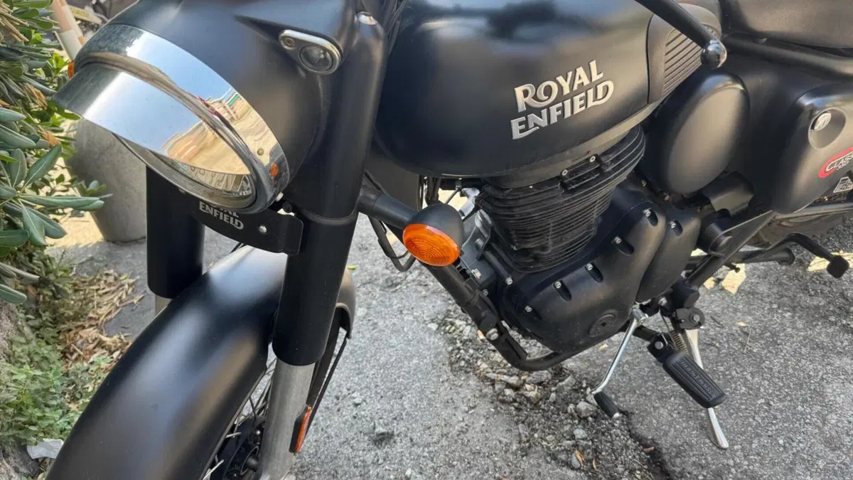 Royal Enfield Classic 350 (2021 - 26)  (7)