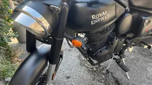 Royal Enfield Classic 350 (2021 - 26)  (7)