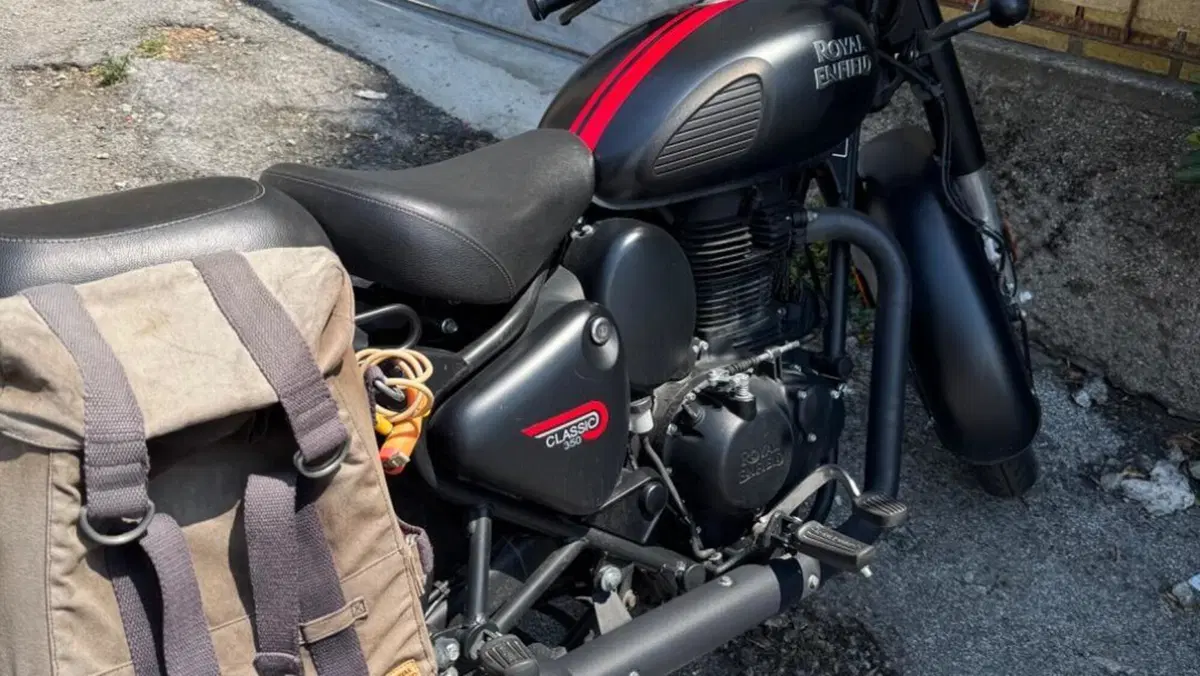 Royal Enfield Classic 350 (2021 - 26)  (9)