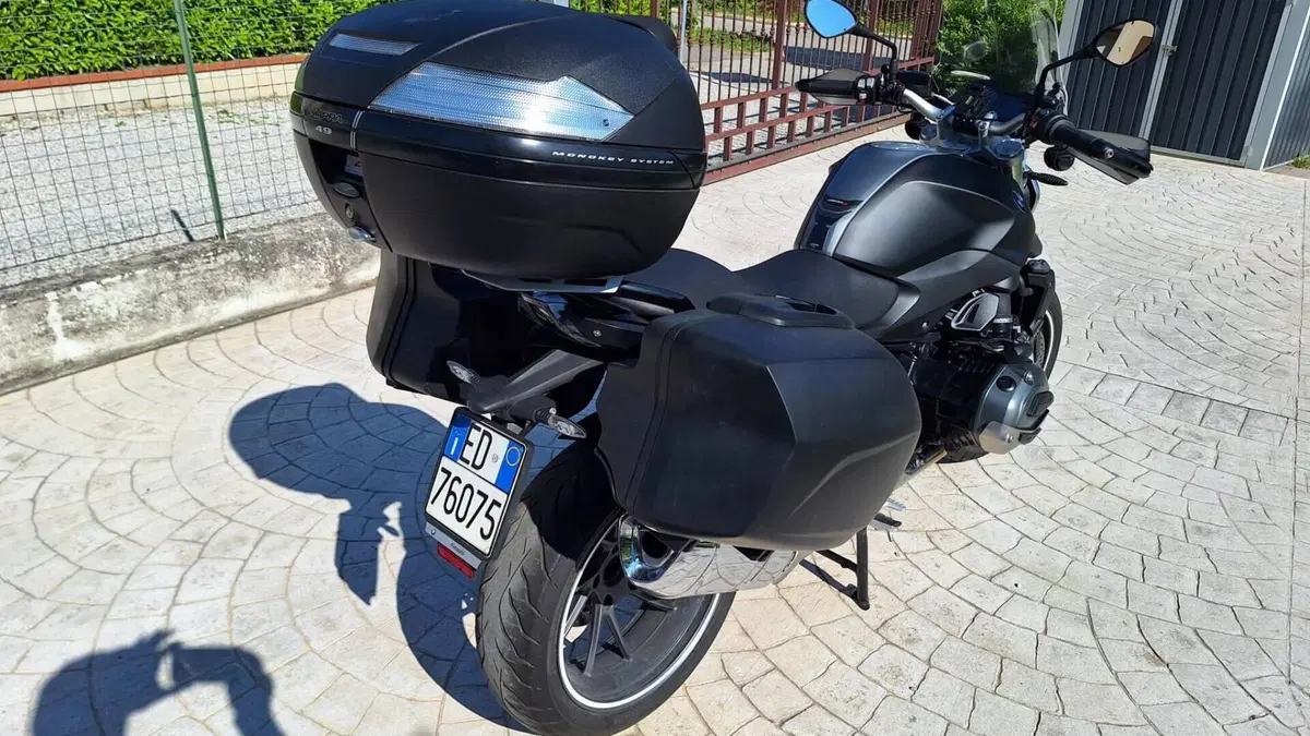 Bmw R 1200 R (2015 - 16)  (2)