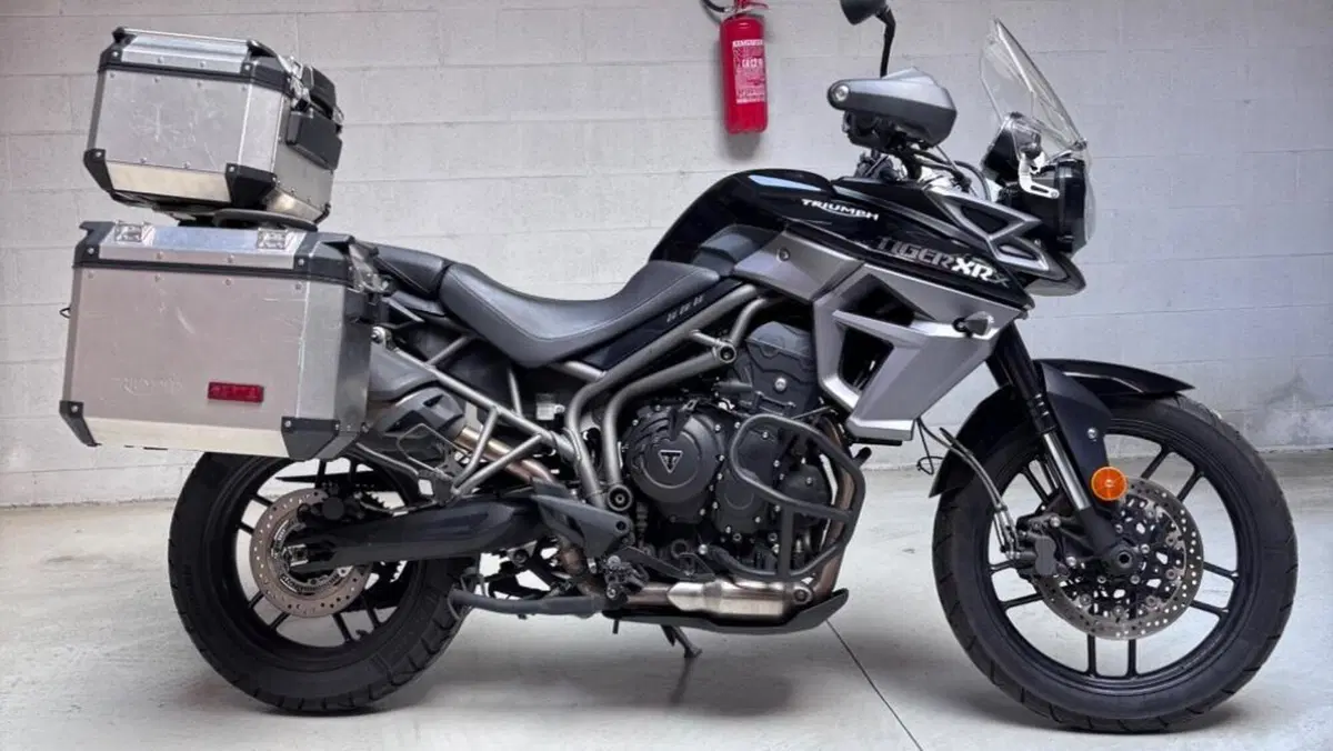 Triumph Tiger 800 XRx (2017 - 18)  (2)