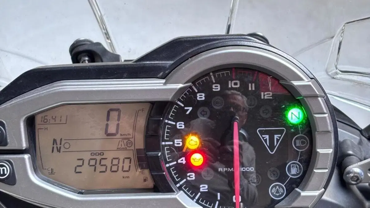 Triumph Tiger 800 XRx (2017 - 18)  (3)