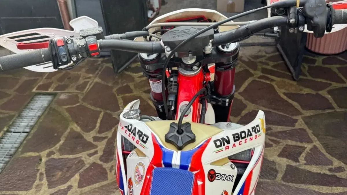 Betamotor RR 350 4T Enduro Racing EFI (2017)  (5)