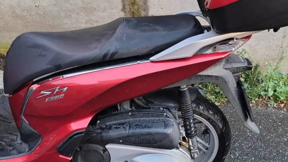 Honda SH 300 i ABS (2016 - 20)  (6)