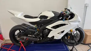 Yamaha YZF R6 (2010 - 16)  (2)