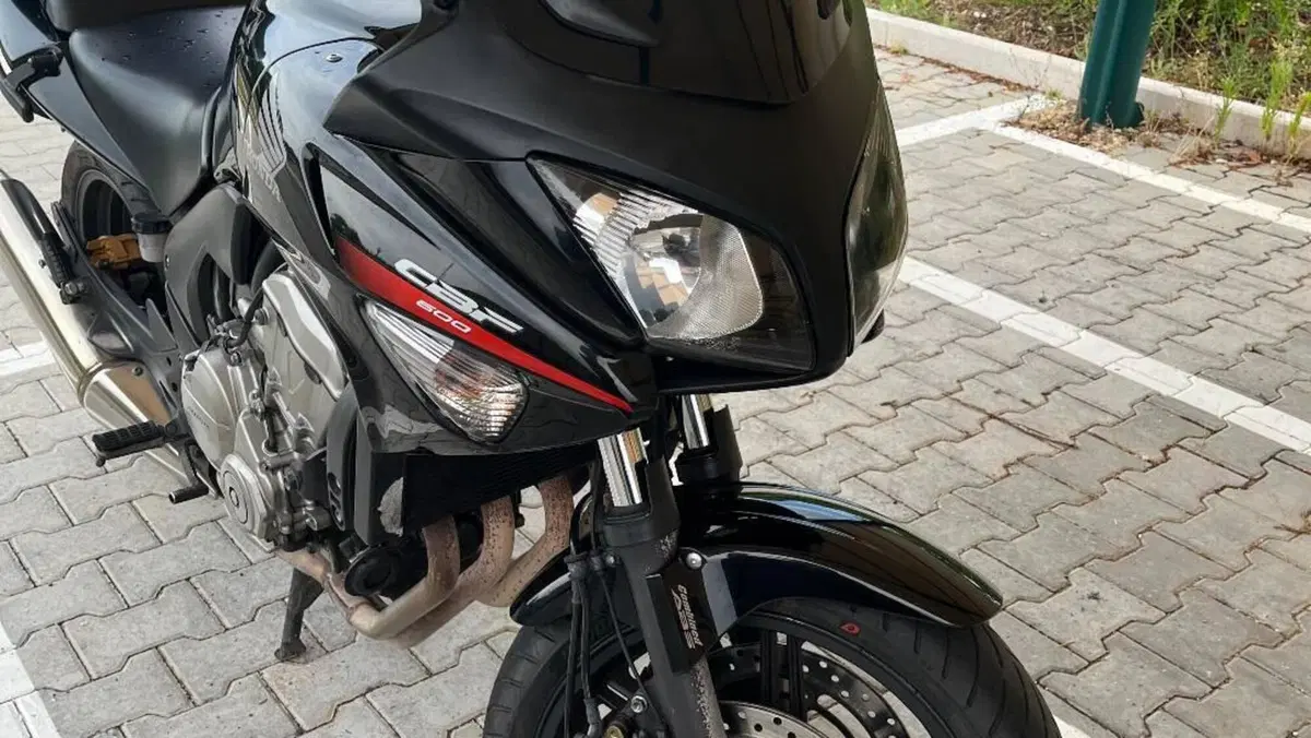 Honda CBF 600 S ABS (2012)  (2)