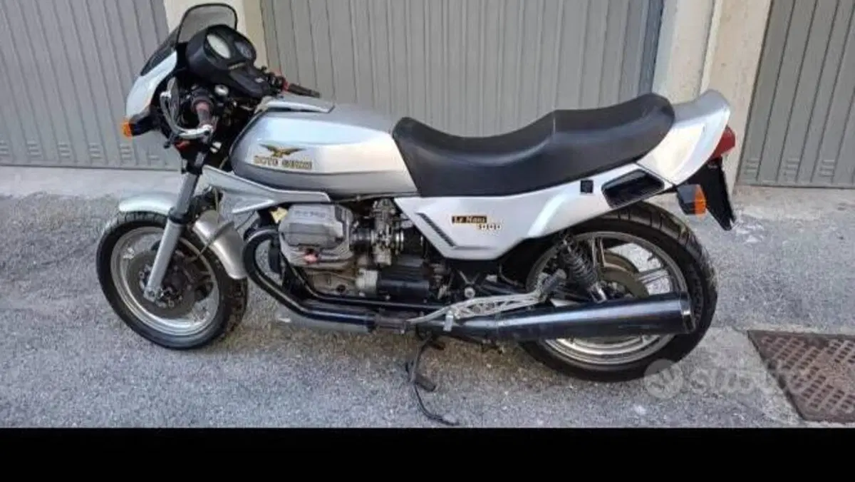 Moto Guzzi   (2)