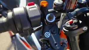 KTM 890 Duke R (2021)  (3)