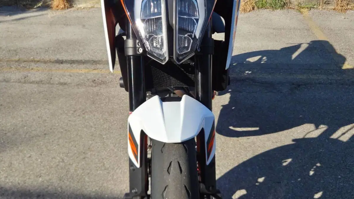 KTM 890 Duke R (2021)  (7)