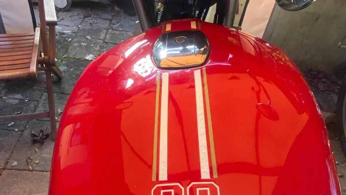 Suzuki   (7)