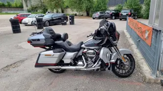 Harley-Davidson 117 Street Glide (2018 - 20) - FLHXSE usata