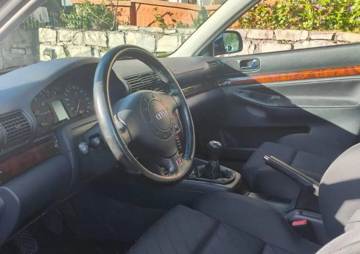 Audi A4 Avant 2.8 V6 cat quattro (4)