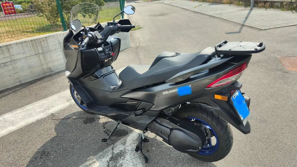 Suzuki Burgman 400 (2022 - 24)  (8)