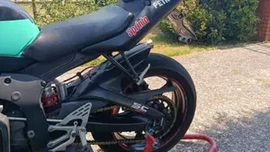 Yamaha YZF R6 (2003 - 04)  (4)
