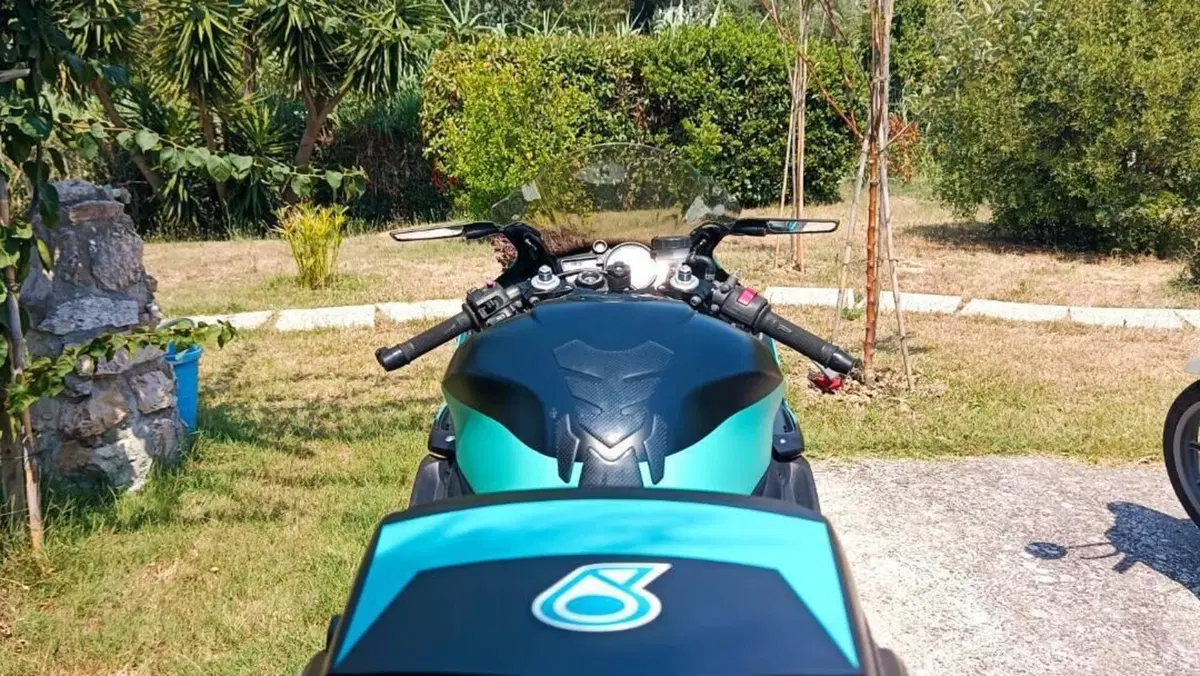 Yamaha YZF R6 (2003 - 04)  (5)