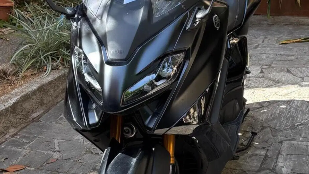 Yamaha T-Max 560 Tech Max (2022 - 24)  (2)