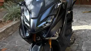 Yamaha T-Max 560 Tech Max (2022 - 24)  (2)