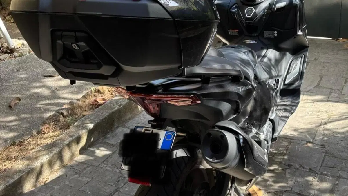 Yamaha T-Max 560 Tech Max (2022 - 24)  (5)