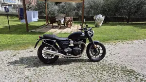 Triumph Street Twin 900 (2017 - 18)  (3)