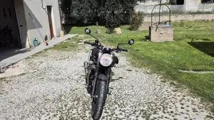 Triumph Street Twin 900 (2017 - 18)  (4)