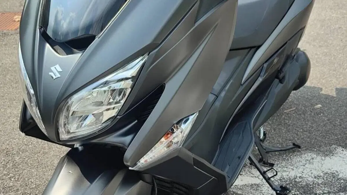 Suzuki Burgman 400 (2022 - 24)  (4)