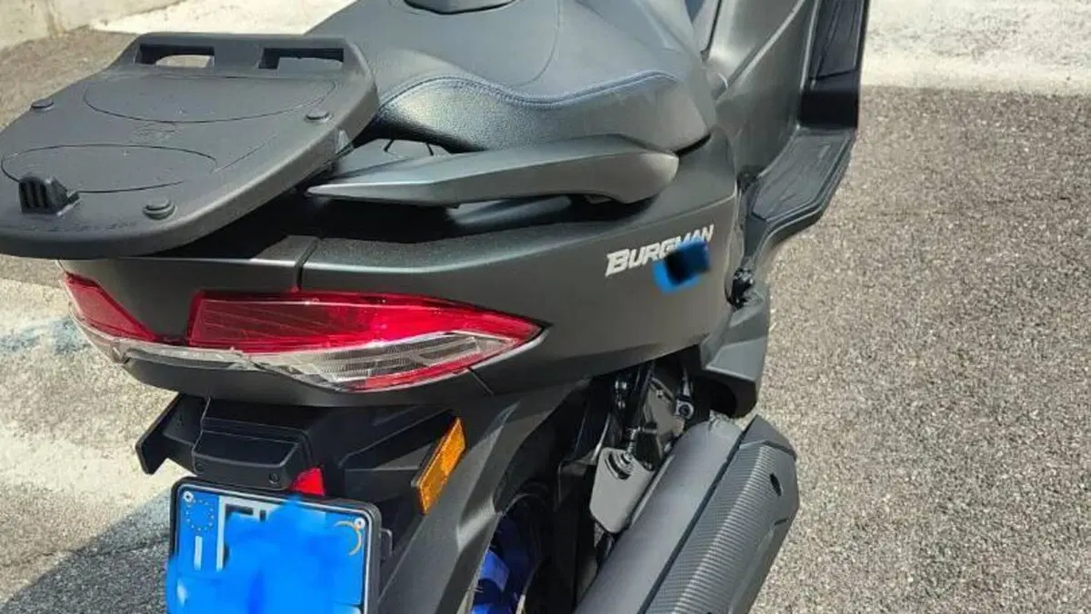 Suzuki Burgman 400 (2022 - 24)  (5)