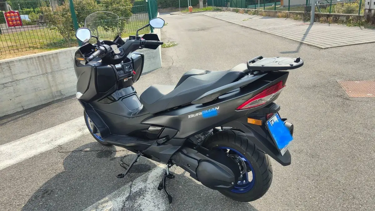 Suzuki Burgman 400 (2022 - 24)  (10)