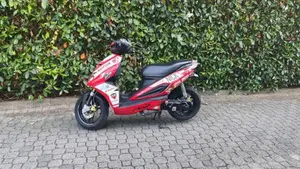 Malaguti F12 Phantom 50 R Liquid Cooled (2008 - 11)  (2)