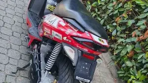 Malaguti F12 Phantom 50 R Liquid Cooled (2008 - 11)  (3)