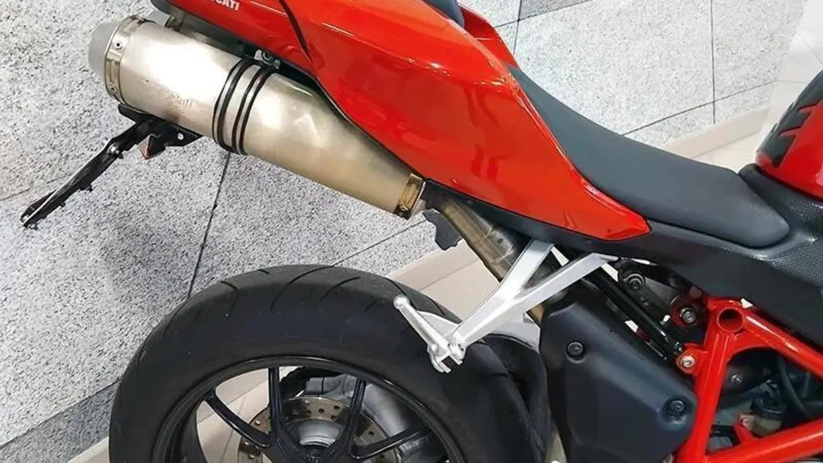 Ducati 848 EVO (2010 - 12)  (7)