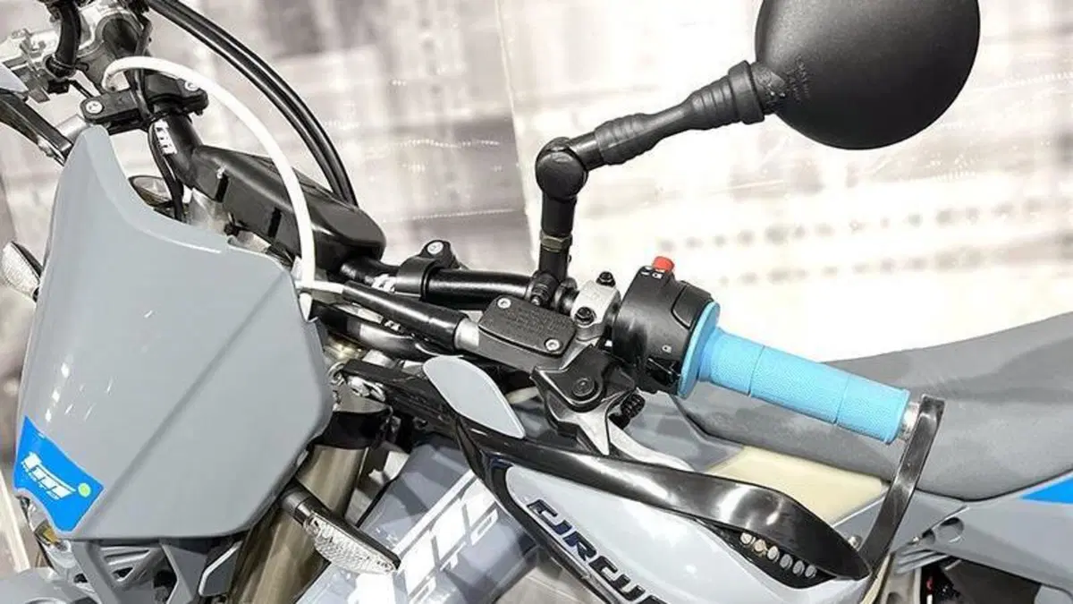 Tm Moto SMR 125 ES Fi 2T (2025)  (4)
