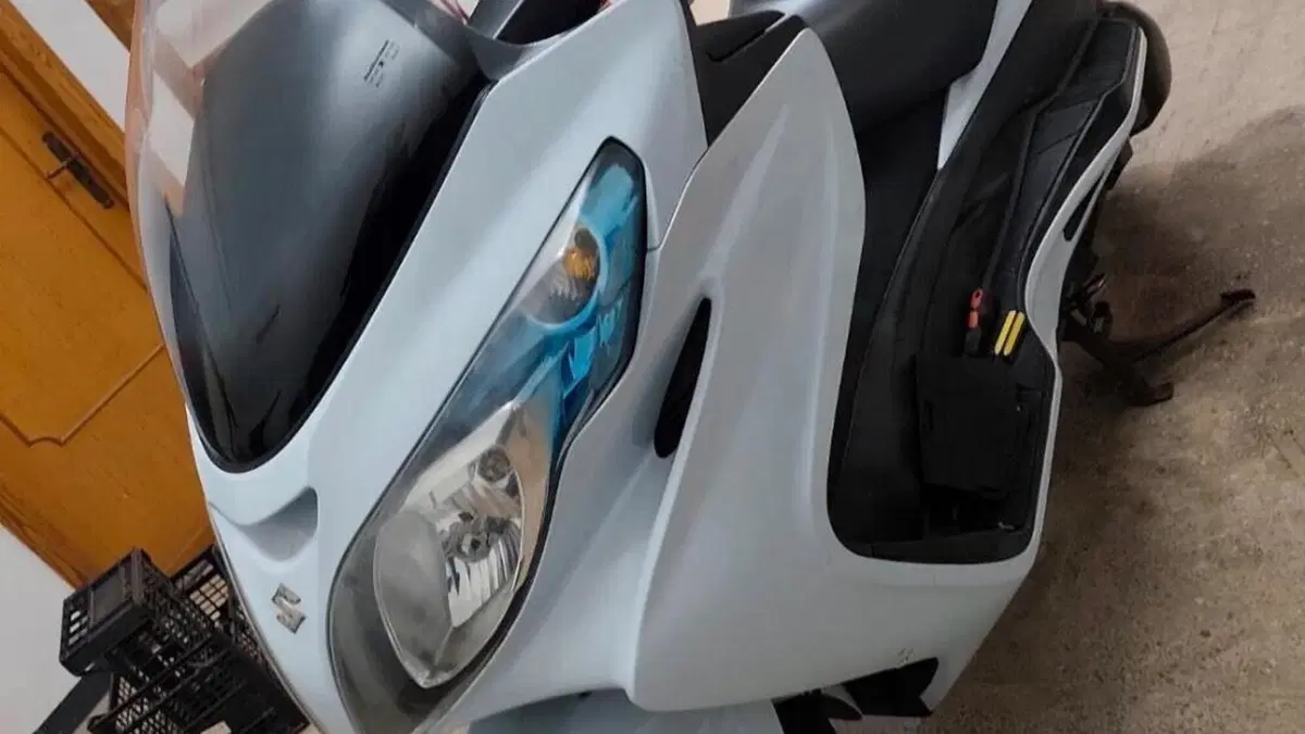 Suzuki Burgman AN 400 Lux ABS (2012 - 17)  (3)