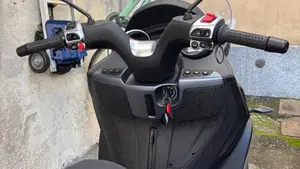 Piaggio MP3 310 (2025 - 26)  (8)