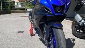 Yamaha YZF R7 (2021 - 25)  (2)