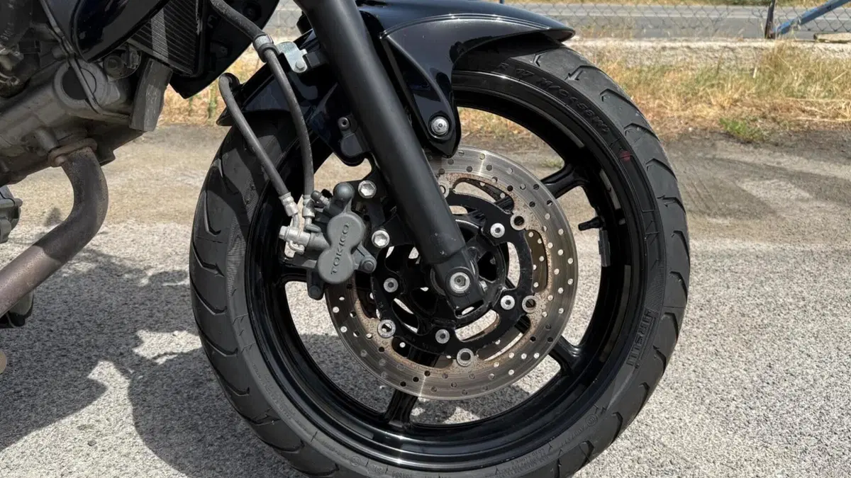 Suzuki Gladius 650 SFV (2009 - 15)  (14)