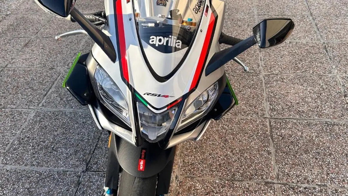 Aprilia RSV4 RF ABS (2015 - 17) 
