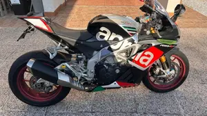 Aprilia RSV4 RF ABS (2015 - 17)  (4)