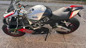 Aprilia RSV4 RF ABS (2015 - 17)  (5)