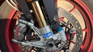 Aprilia RSV4 RF ABS (2015 - 17)  (6)