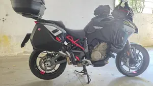 Ducati Multistrada V4 S Grand Tour (2024) 