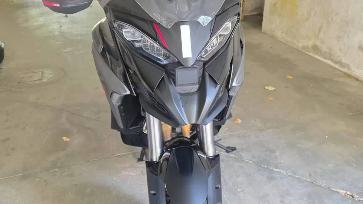 Ducati Multistrada V4 S Grand Tour (2024)  (10)