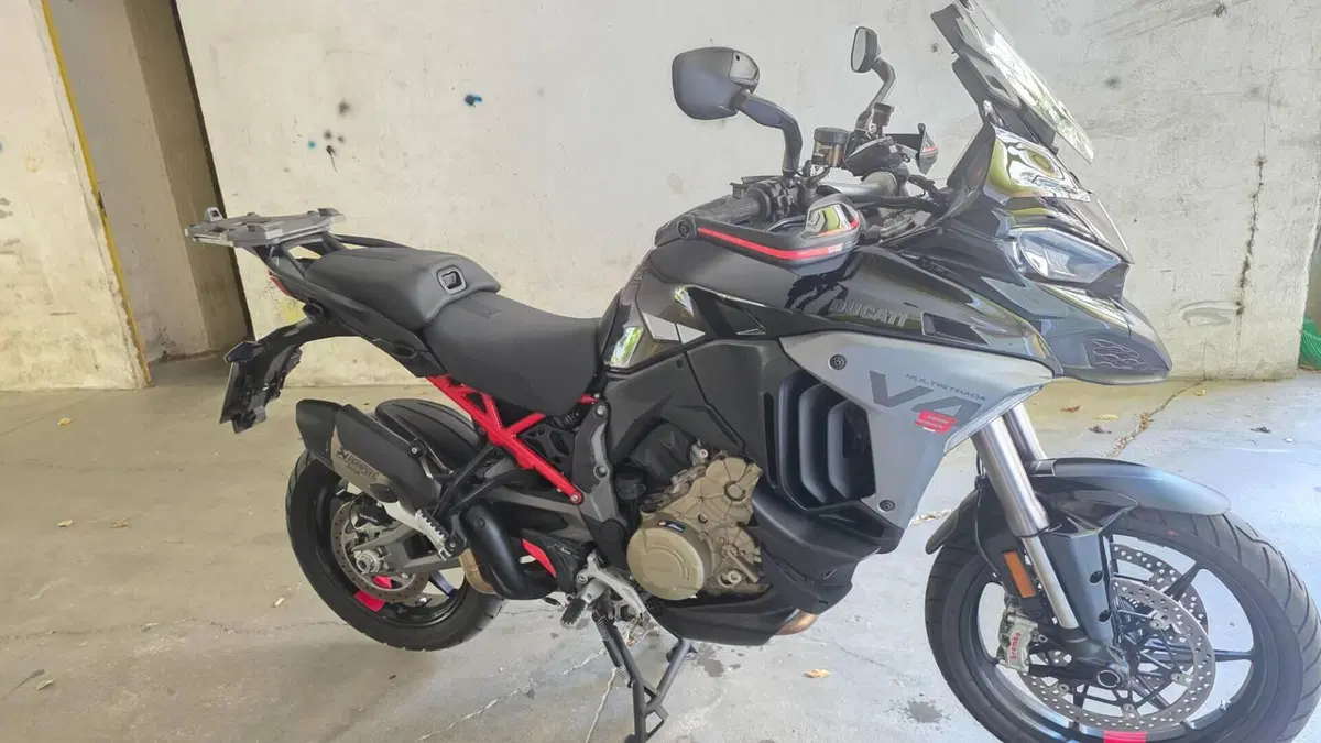 Ducati Multistrada V4 S Grand Tour (2024)  (13)