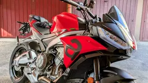 Aprilia Tuono 660 (2021 - 25)  (2)